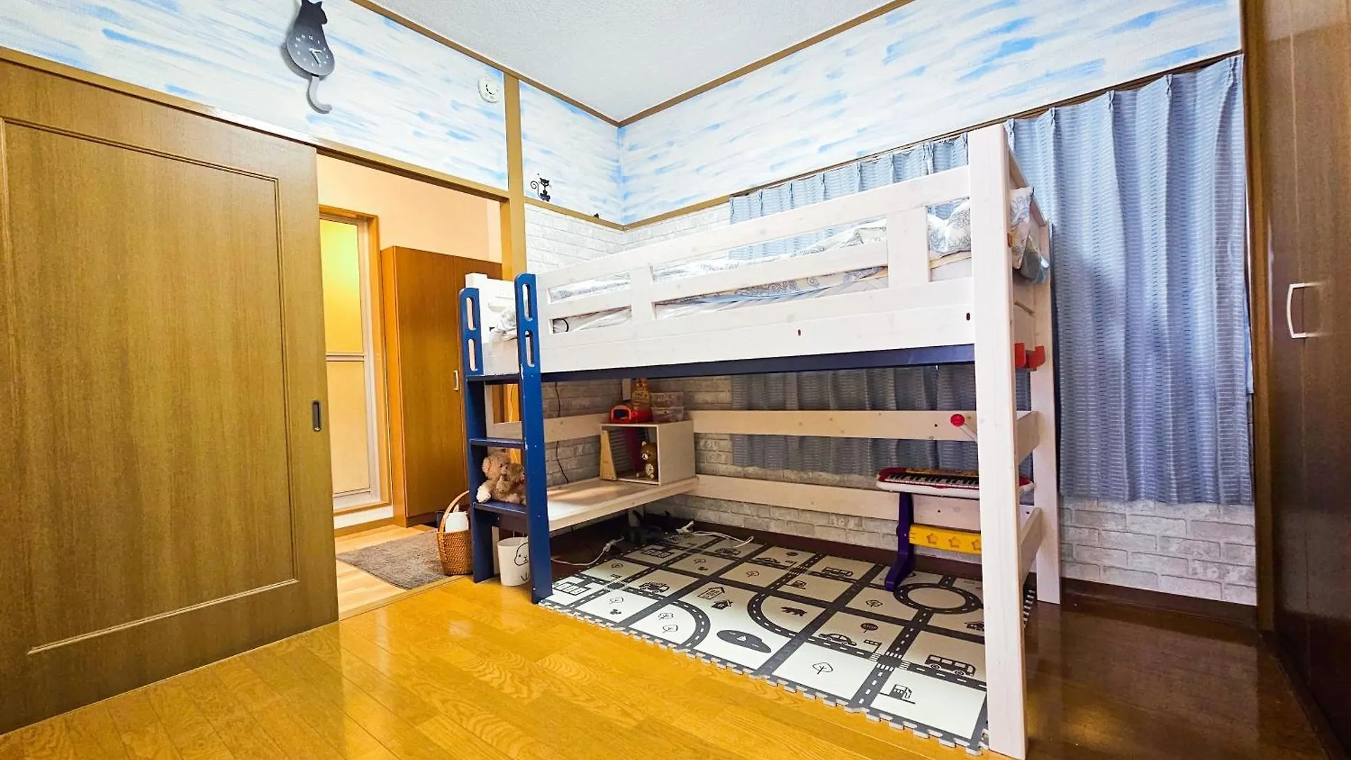 Apartment 603. Lively City.Near Koiwa St.Disneyland/Airport Direct Bus. Tokyo