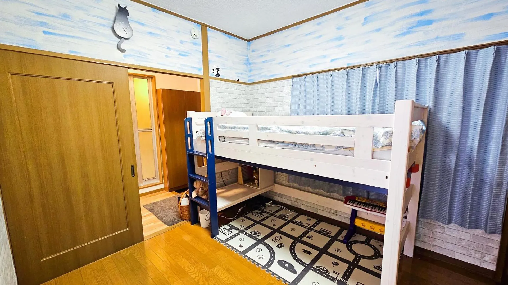 Apartment 603. Lively City.Near Koiwa St.Disneyland/Airport Direct Bus. Tokyo Japan
